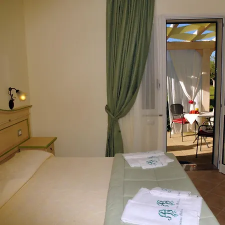 Bellaria 4*